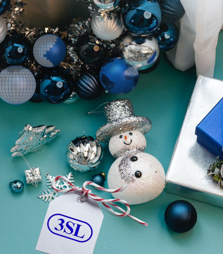 Christmas 3SL Globes baubles and tag based on pexels-laura-james-6102390
